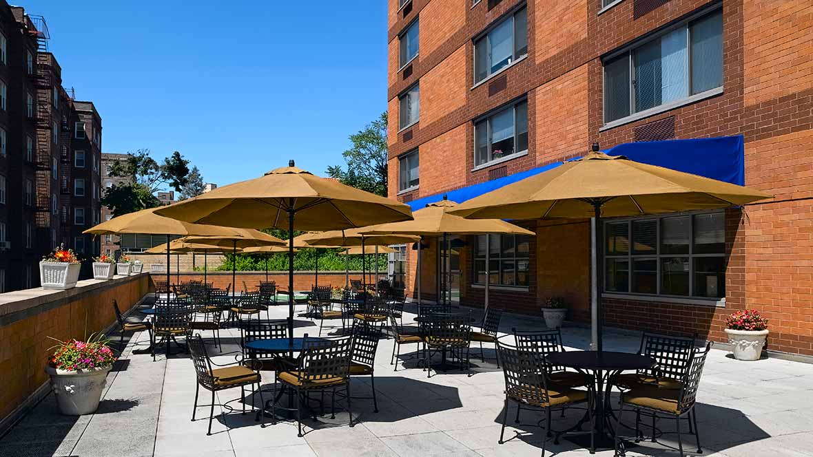Atria Assisted Living Options in Queens, NY | Atria