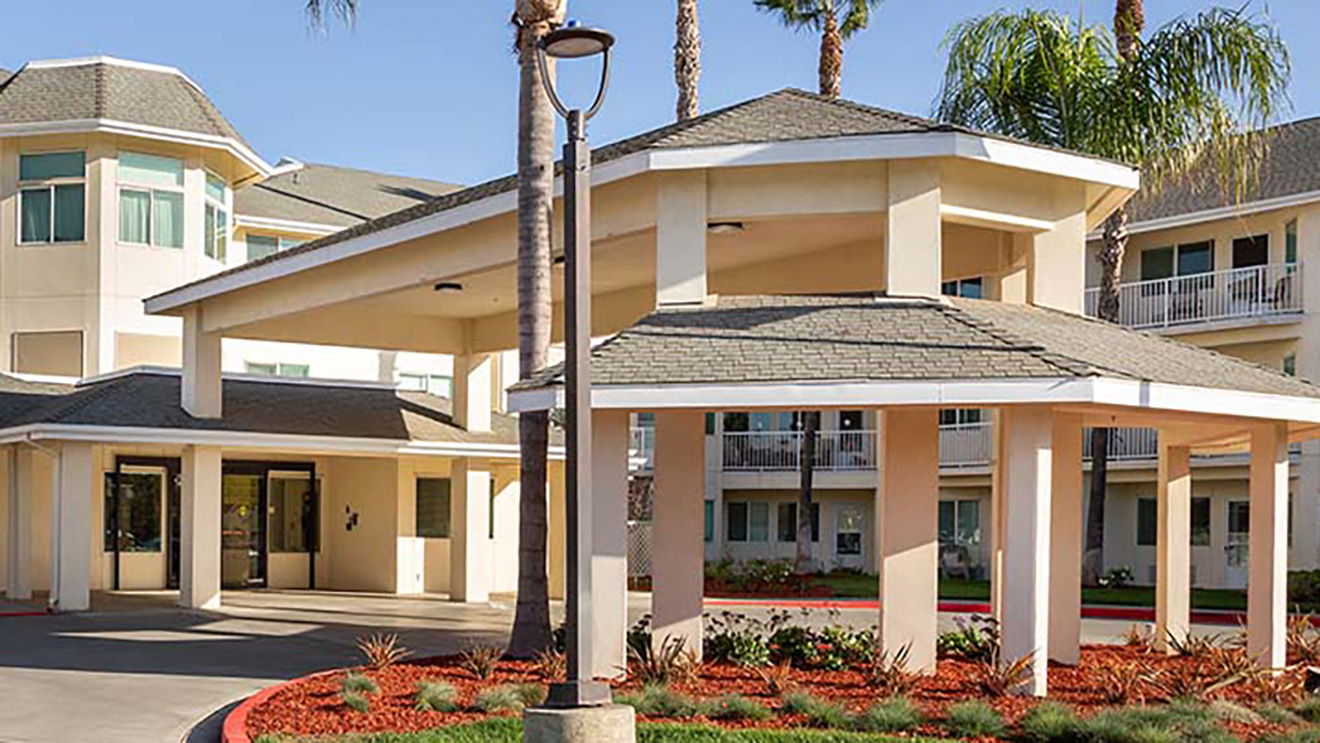 Senior Living in California | Holiday by Atria